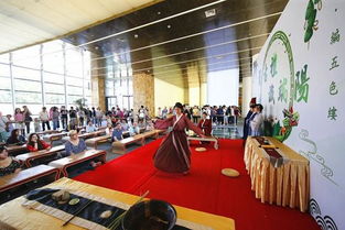 大報(bào)恩寺景區(qū)組織在寧留學(xué)生體驗(yàn)端午傳統(tǒng)文化，促進(jìn)中外文化藝術(shù)交流